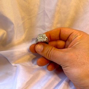 Men’s Ring Silver Color Jewels Secret Compartment Size 11 NEW